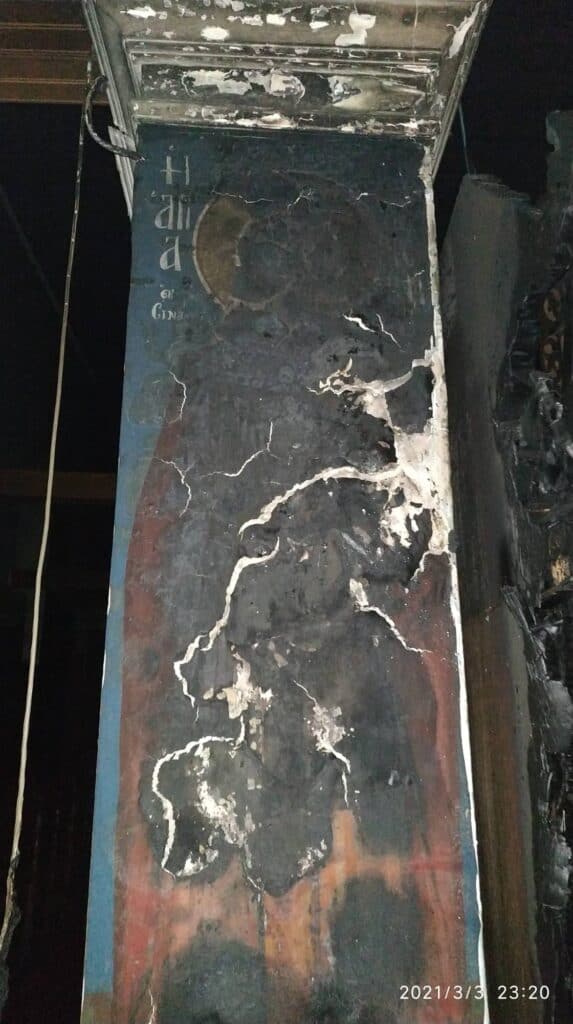Αετός Ξηρομέρου: Εκτεταμένες ζημιές από πυρκαγιά στην εκκλησία του Αγίου Σπυρίδωνα (φωτο)